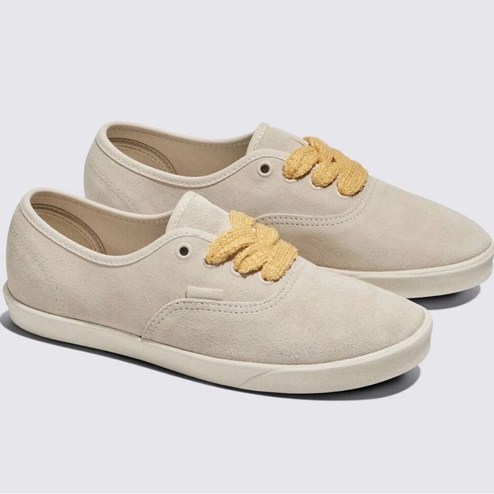 NEW Vans Authentic Beige Lowpro Fat Lace Yarrow Skate Shoes Women’s Size 9